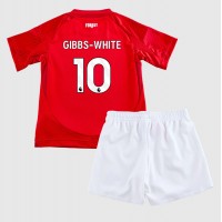 Nottingham Forest Morgan Gibbs-White #10 Domáci Detský futbalový dres 2024-25 Krátky Rukáv (+ trenírky)